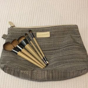 Ecotools Makeup brushes with free makeup bag